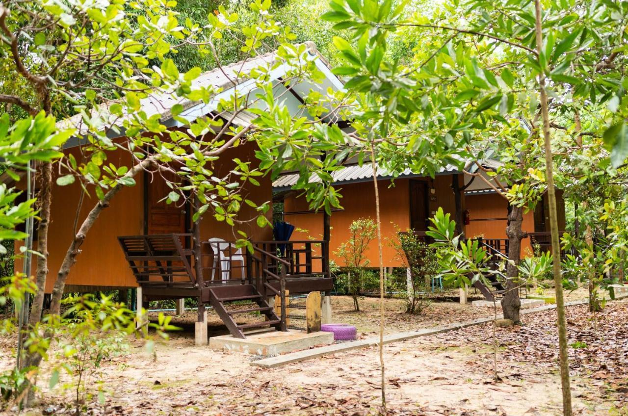 Mata Guesthouse Ko Kut Bagian luar foto